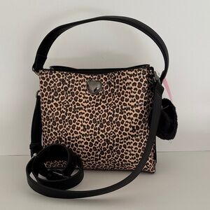 ❄️Betsey Johnson Leopard Cheetah Heart Charm Satchel